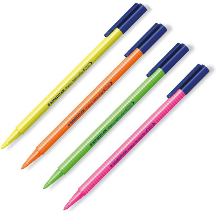 Triplus Textsurfer Highlighter lot de 4 dans le groupe Stylos / Bureau / Surligneurs chez Pen Store (110870)