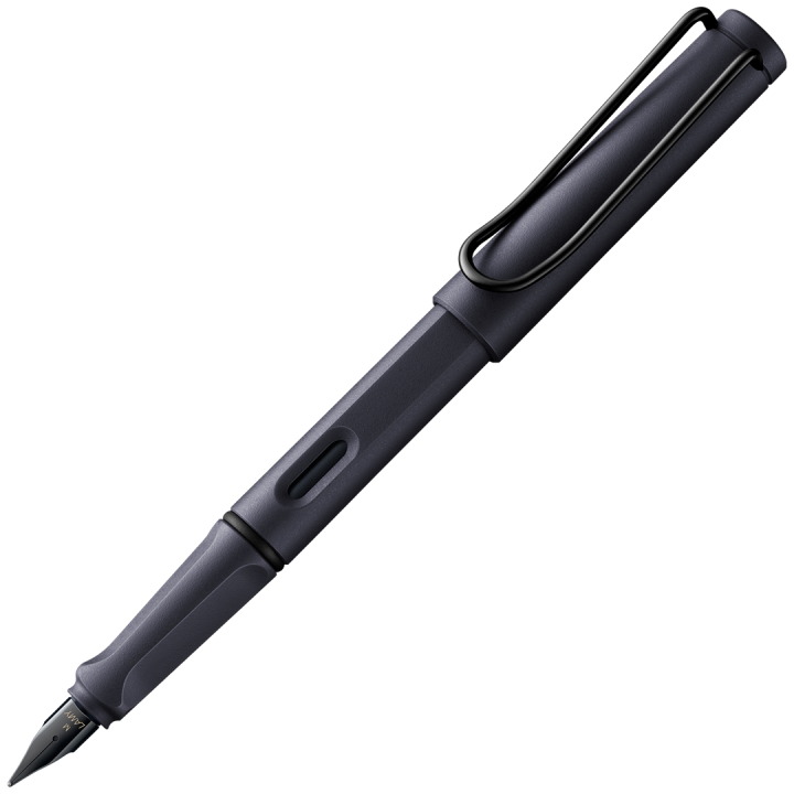 Safari Stylo-plume Steel Black dans le groupe Stylos / Stylo haute de gamme / Stylo à plume chez Pen Store (132985_r)