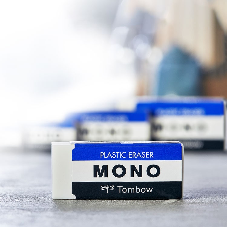 Mono Plastic Gomme Medium