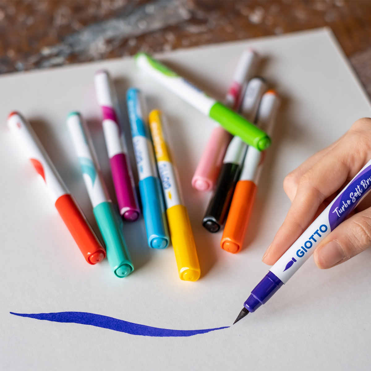 Lot de 24 crayons de couleur KIDS Evolution Pack Durable 24 Couleurs BIC -  La Poste