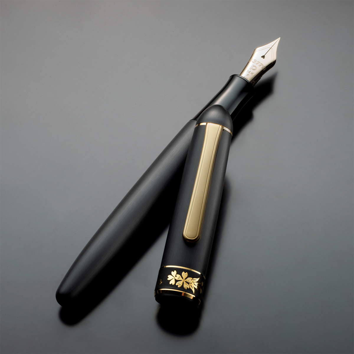 #3776 Century Stylo-plume Pure Gold Zo-gan dans le groupe Stylos / Stylo haute de gamme / Stylo à plume chez Pen Store (129845_r)
