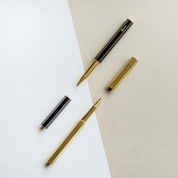 Classic Revolve Rollerball Brass dans le groupe Stylos / Stylo haute de gamme / Roller chez Pen Store (101380)