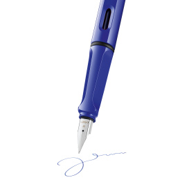 Safari Stylo-plume Blue dans le groupe Stylos / Stylo haute de gamme / Stylo à plume chez Pen Store (101906_r)