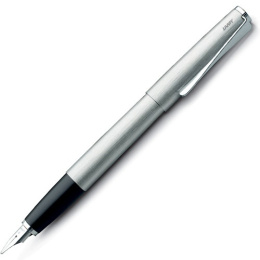 Studio Steel Stylo-plume Broad dans le groupe Stylos / Stylo haute de gamme / Stylo à plume chez Pen Store (101942)