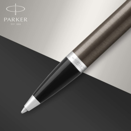 IM Dark Espresso/Chrome Stylo à bille dans le groupe Stylos / Stylo haute de gamme / Stylo à bille chez Pen Store (104797)
