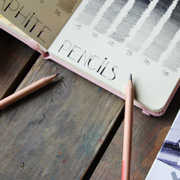 Sketchbook Pocket Pastel Pink dans le groupe Papiers & Blocs / Bloc Artiste / Cahiers d'esquisses chez Pen Store (111779)
