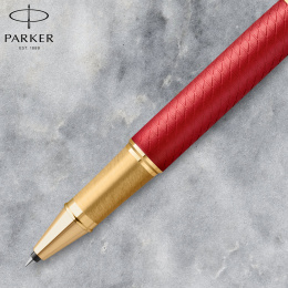 IM Premium Red/Gold Rollerball dans le groupe Stylos / Stylo haute de gamme / Roller chez Pen Store (112691)
