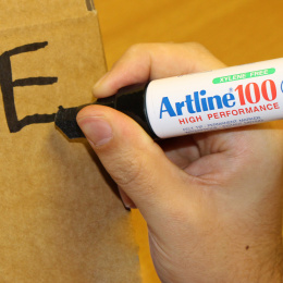 Permanent Marker 100 Black dans le groupe Stylos / Bureau / Marquers chez Pen Store (125348)