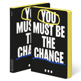 Notebook Graphic L - You Must Be The Change dans le groupe Papiers & Blocs / Écrire et consigner / Carnets chez Pen Store (125440)