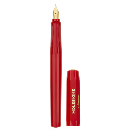 Kaweco x Moleskine Stylo-plume Rouge dans le groupe Stylos / Stylo haute de gamme / Stylo à plume chez Pen Store (129842)
