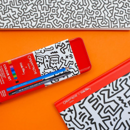 Keith Haring Limited Edition Colour Set dans le groupe Stylos / Crayons d'artistes / Crayons de couleurs chez Pen Store (130246)