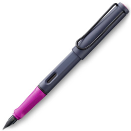 Safari Stylo-plume Pink Cliff dans le groupe Stylos / Stylo haute de gamme / Stylo à plume chez Pen Store (131053_r)