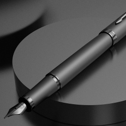 IM Monochrome Titanium Stylo-plume dans le groupe Stylos / Stylo haute de gamme / Stylo à plume chez Pen Store (131978_r)