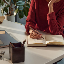 IM Monochrome Burgundy Stylo-plume dans le groupe Stylos / Stylo haute de gamme / Stylo à plume chez Pen Store (131990_r)