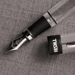 Diamond 580ALR stylo-plume Black dans le groupe Stylos / Stylo haute de gamme / Stylo à plume chez Pen Store (132421_r)