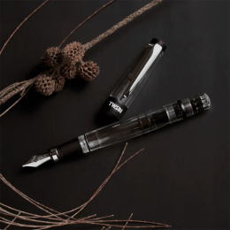 Diamond 580ALR stylo-plume Black dans le groupe Stylos / Stylo haute de gamme / Stylo à plume chez Pen Store (132421_r)