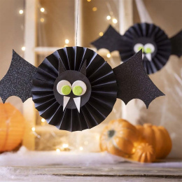 Mini kit de bricolage Décoration en papier Chauves-souris (5 ans+) dans le groupe Loisirs créatifs / Fêtes et saisons / Halloween chez Pen Store (132626)