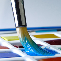 Peinture aquarelle Travel 24 demi-godets dans le groupe Matériels d'artistes / Couleurs de l'artiste / Peinture aquarelle / Aquarelle en godet chez Pen Store (132939)