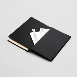 Extended Black Sketchbook dans le groupe Papiers & Blocs / Bloc Artiste / Cahiers d'esquisses chez Pen Store (133944)