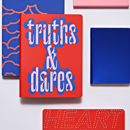 Notebook Graphic L - Truths & Dares dans le groupe Papiers & Blocs / Écrire et consigner / Carnets chez Pen Store (134342)