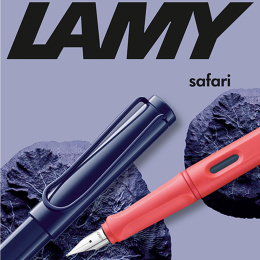 Safari Stylo-plume Dark Dusk Medium dans le groupe Stylos / Stylo haute de gamme / Stylo à plume chez Pen Store (135233)