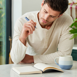 IM Rituals Blue/Chrome Stylo-plume dans le groupe Stylos / Stylo haute de gamme / Stylo à plume chez Pen Store (135479_r)
