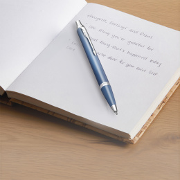 IM Rituals Blue/Chrome Stylo à bille dans le groupe Stylos / Stylo haute de gamme / Stylo à bille chez Pen Store (135482)