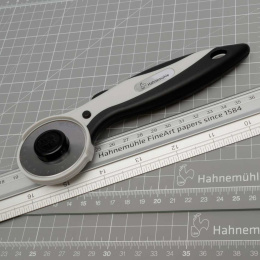 Coupe-rouleau ergonomique 45 mm dans le groupe Loisirs créatifs / Accessoires Hobby / Cisailles chez Pen Store (135559)