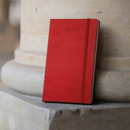 Calendrier 18M WeekNote Hard Cover Large Red dans le groupe Papiers & Blocs / Calendriers et agendas / Calendriers 18 mois chez Pen Store (135602)