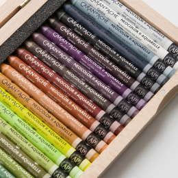 Neocolor II Aquarelle 50 years Wooden Box Set de 50 dans le groupe Matériels d'artistes / Couleurs de l'artiste / Pastels / Pastels à la cire chez Pen Store (135633)