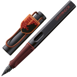 Safari Stylo-plume Gryffindor dans le groupe Stylos / Stylo haute de gamme / Stylo à plume chez Pen Store (136186_r)