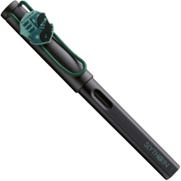 Safari Stylo-plume Slytherin dans le groupe Stylos / Stylo haute de gamme / Stylo à plume chez Pen Store (136192_r)