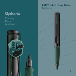 Safari Stylo-plume Slytherin dans le groupe Stylos / Stylo haute de gamme / Stylo à plume chez Pen Store (136192_r)