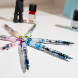 Prera Stylo-plume Noir dans le groupe Stylos / Stylo haute de gamme / Stylo à plume chez Pen Store (136338_r)