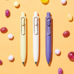 Stylo-bille One P Peach Milk dans le groupe Stylos / Stylo haute de gamme / Stylo à bille chez Pen Store (137067)