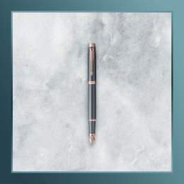 IM Finishing Touch Slate Stylo-plume dans le groupe Stylos / Stylo haute de gamme / Stylo à plume chez Pen Store (137385_r)