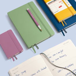Calendrier Weekly Planner 2027 A6 Sunflower dans le groupe Papiers & Blocs / Calendriers et agendas / Calendriers 12 mois chez Pen Store (137482)