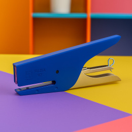 Pince agrafeuse Klizia Grey dans le groupe Loisirs créatifs / Organiser / Bureau à domicile chez Pen Store (137558)
