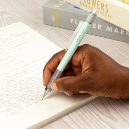 Mono Graph 0.5 Pastel Blue dans le groupe Stylos / Écrire / Porte-mines chez Pen Store (138124)