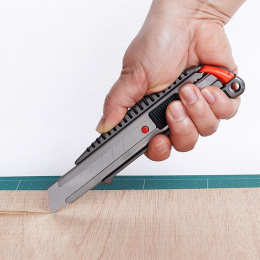 Cutter  L-500GRP 18 mm dans le groupe Loisirs créatifs / Accessoires Hobby / Cisailles chez Pen Store (138146)