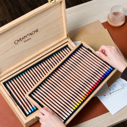 Luminance 6901 Coffret en bois 100 couleurs dans le groupe Stylos / Crayons d'artistes / Crayons de couleurs chez Pen Store (138427)